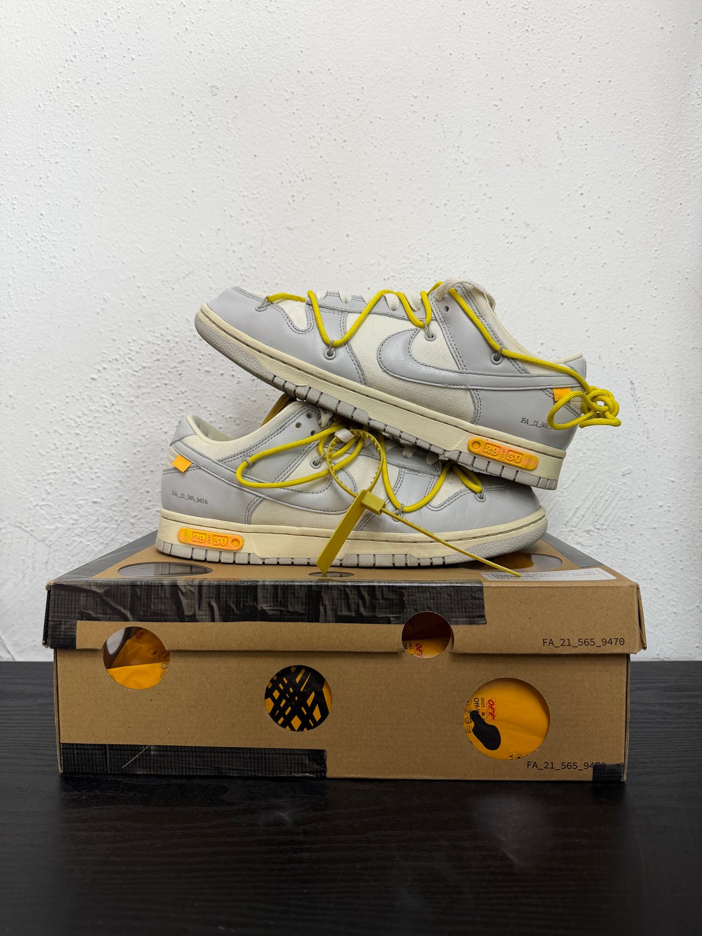 DUNK LOW OFF WHITE LOT 29 (USED)