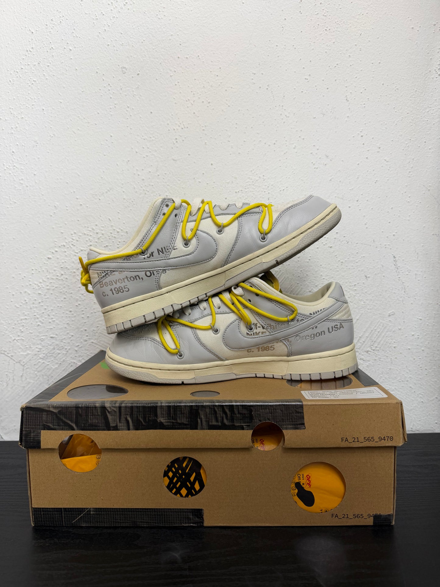 DUNK LOW OFF WHITE LOT 29 (USED)