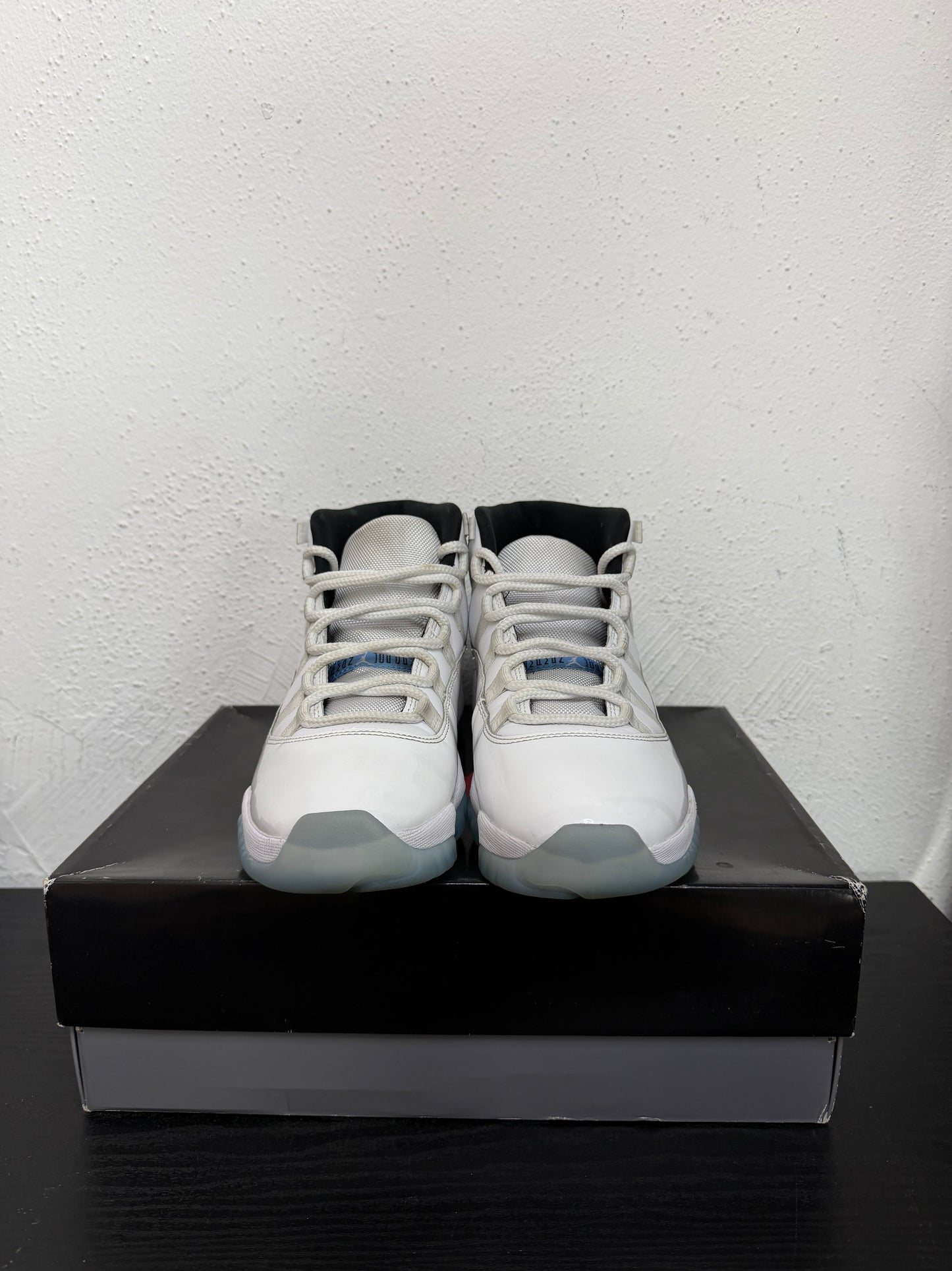 JORDAN 11 LEGEND BLUE (USED)