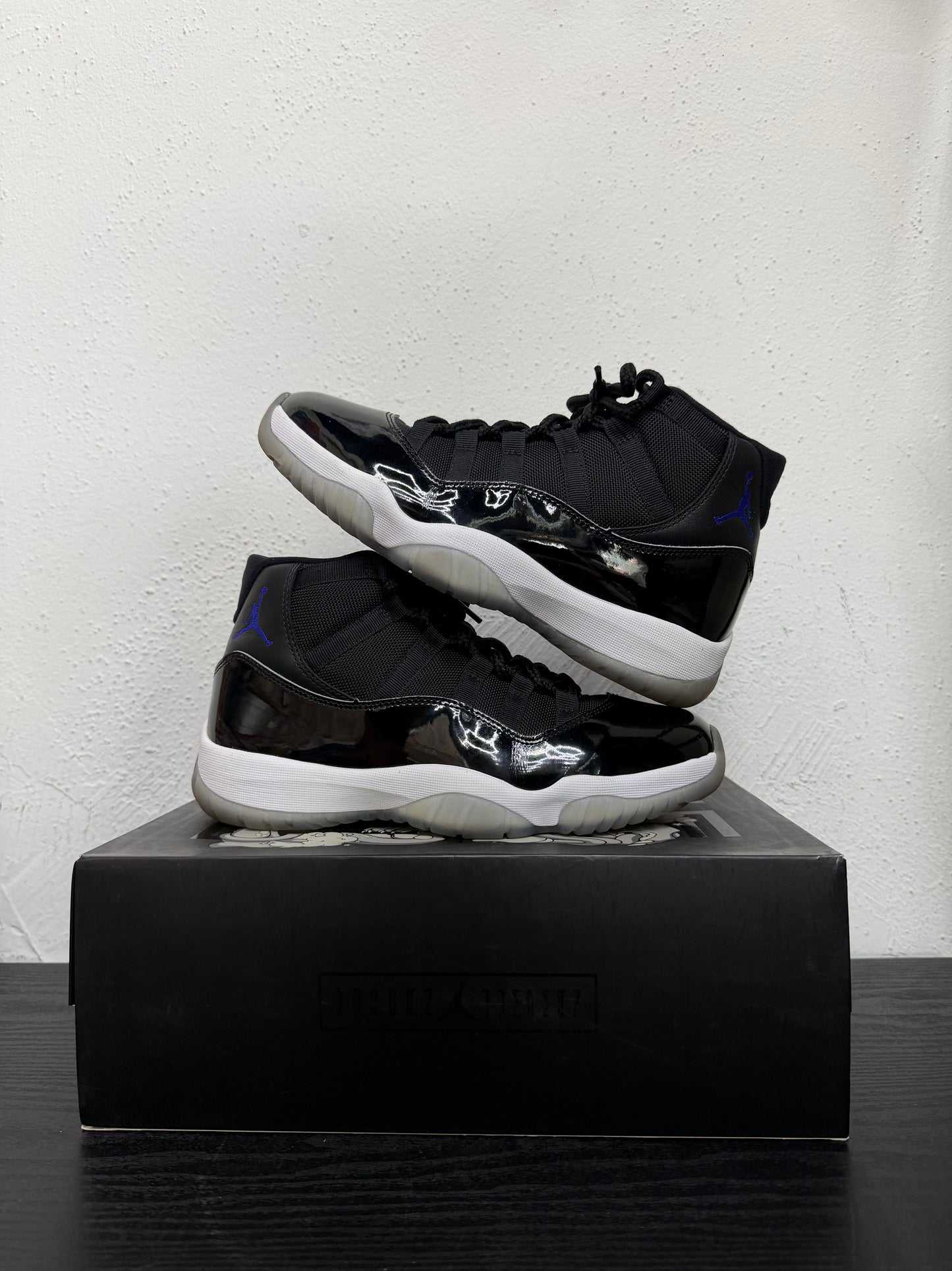 JORDAN 11 SPACE JAM 2016 (USED)