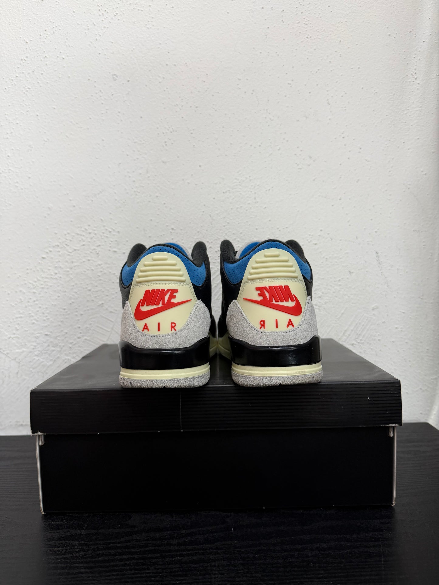 JORDAN 3 RARE AIR (USED)