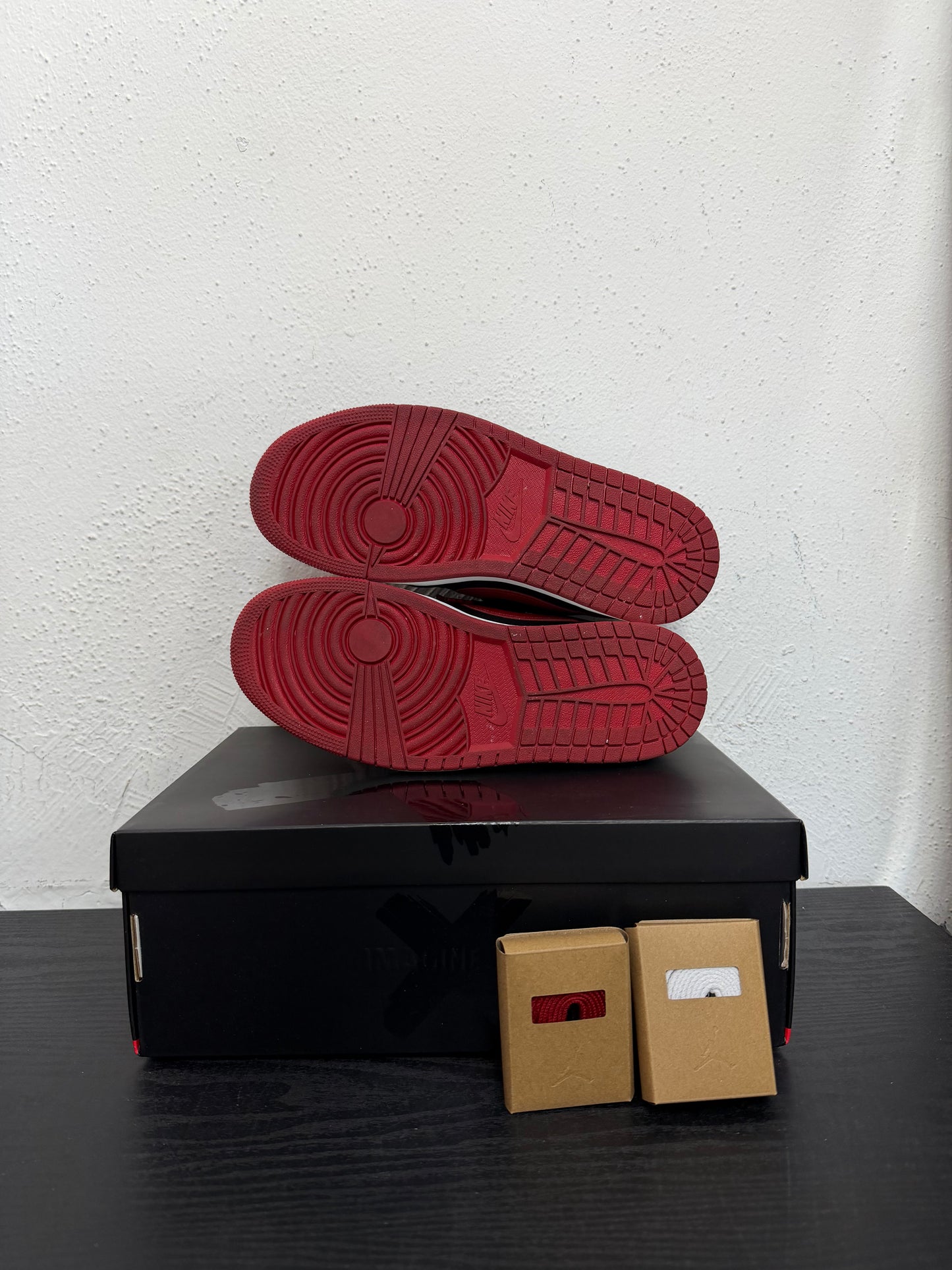 JORDAN 1 LOW BANNED (USED)
