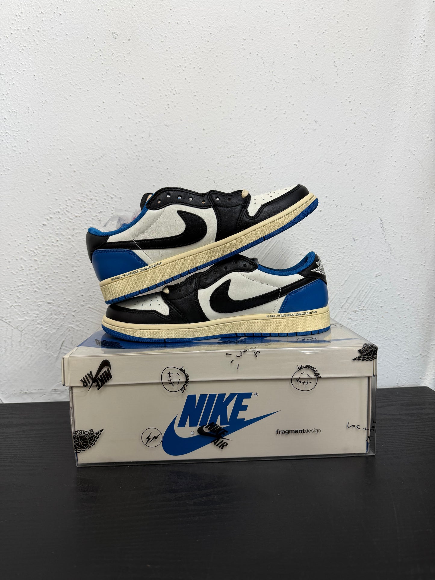JORDAN 1 LOW TRAVIS SCOTTxFRAGMENT (USED)