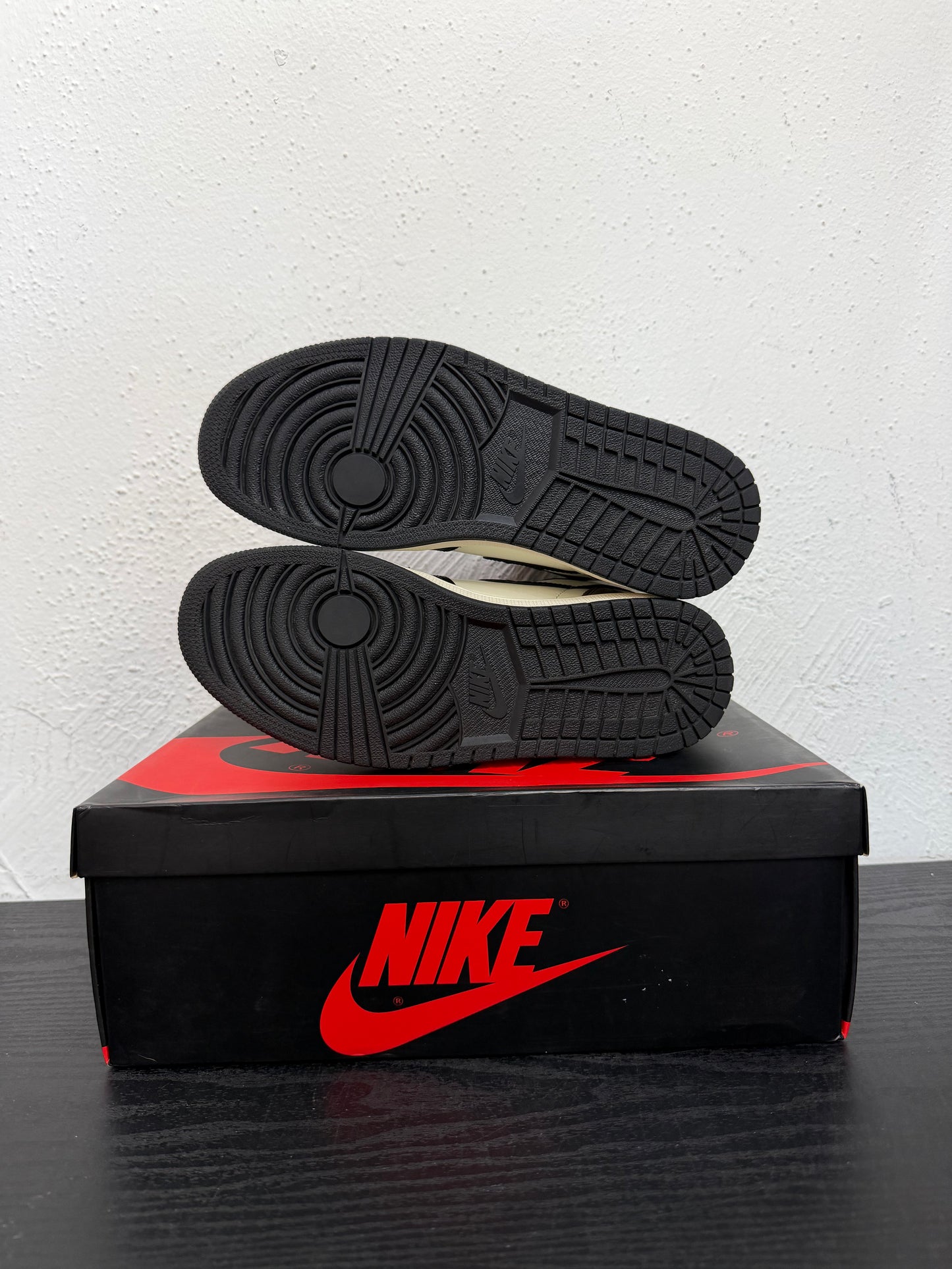 JORDAN 1 HIGH MOCHA (USED)