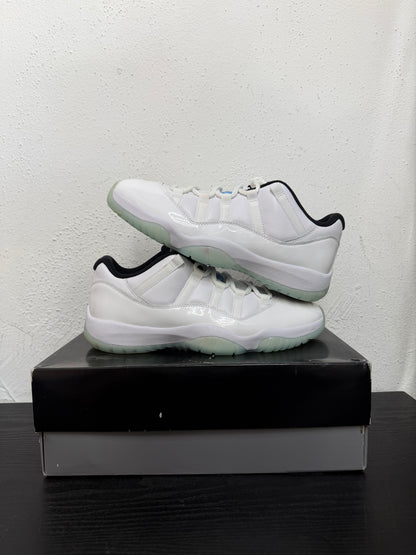JORDAN 11 LOW LEGEND BLUE