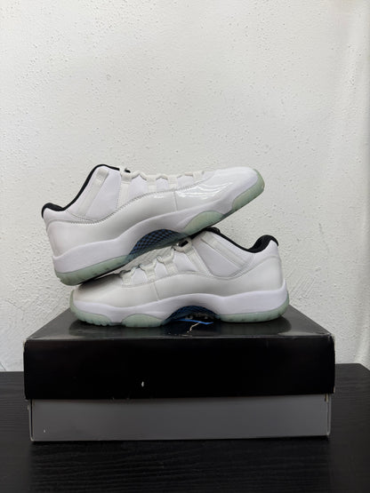 JORDAN 11 LOW LEGEND BLUE