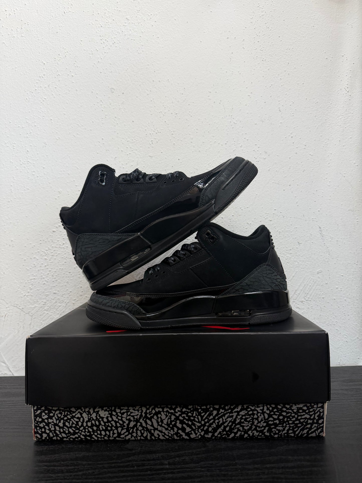 JORDAN 3 BLACK CAT (USED)