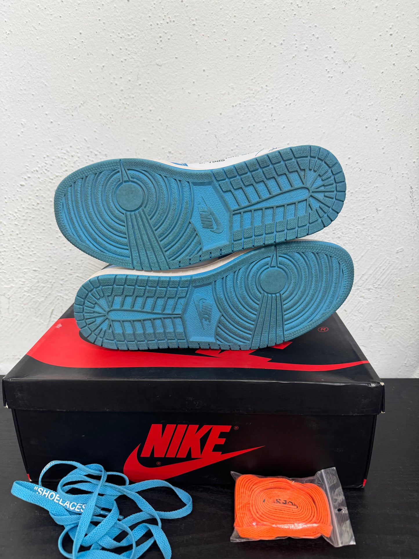 JORDAN 1 OFF WHITE UNC (USED)