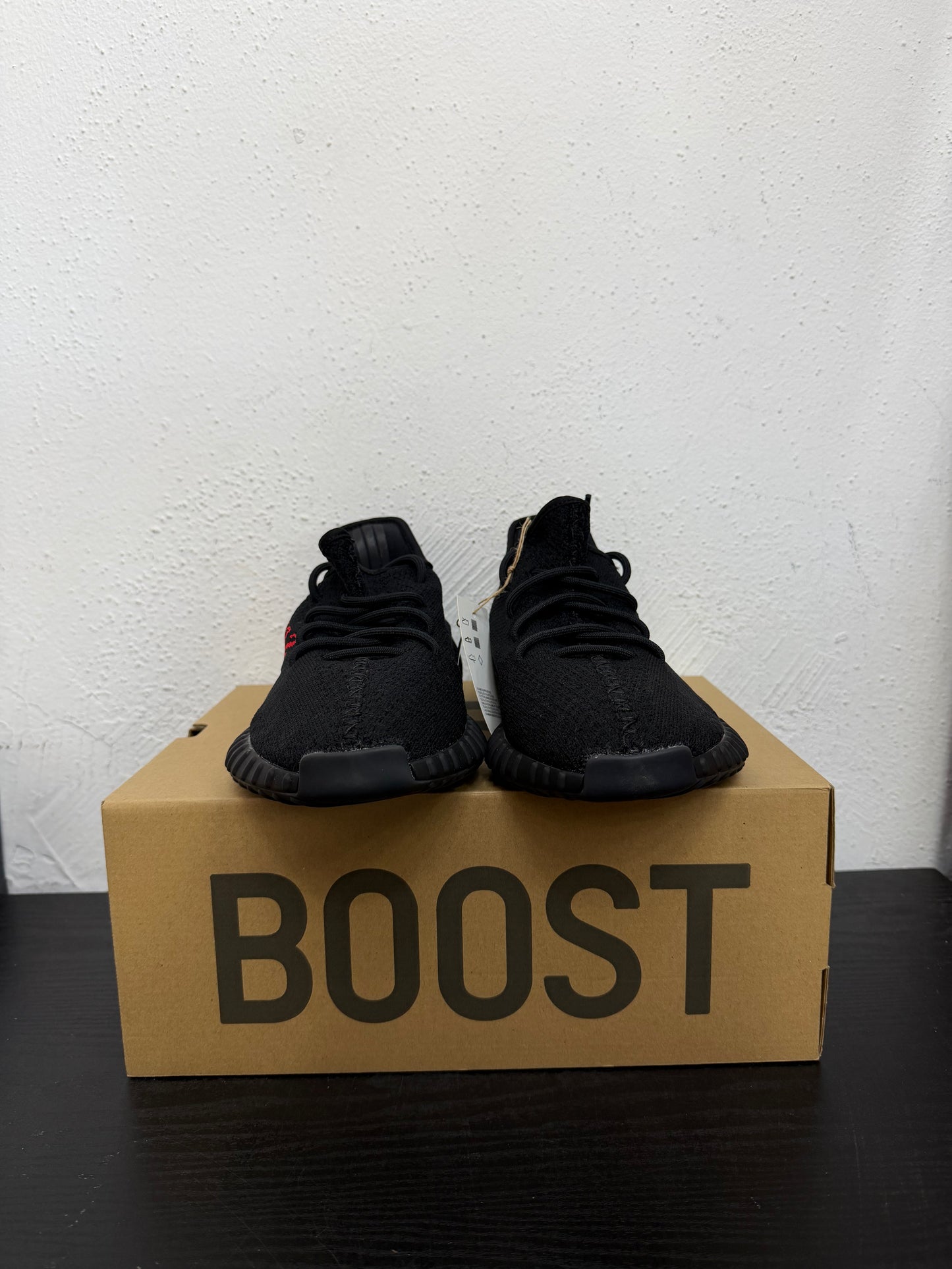 YEEZY 350 V2 BRED
