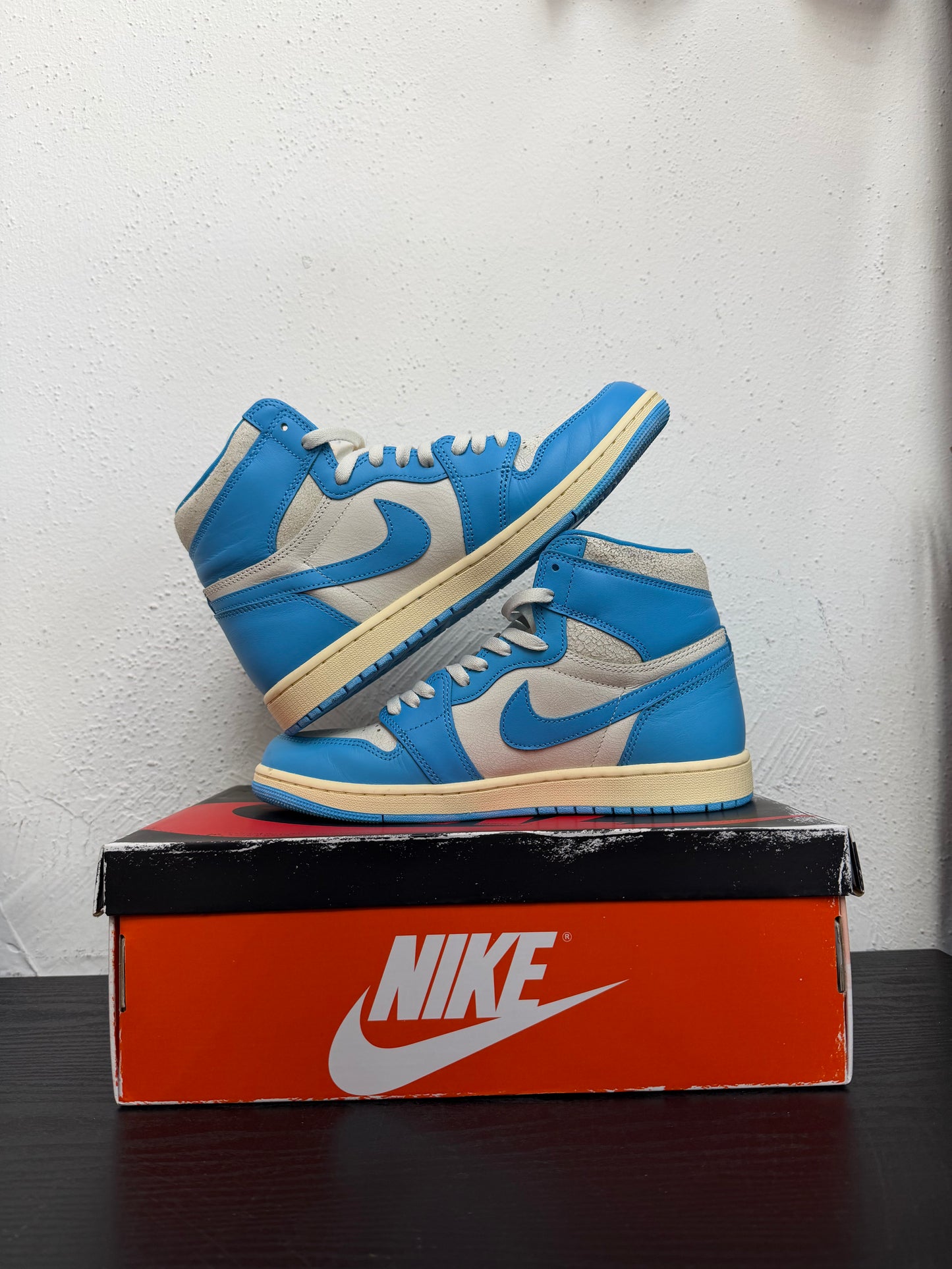 JORDAN 1 UNC REIMAGINED (USED)