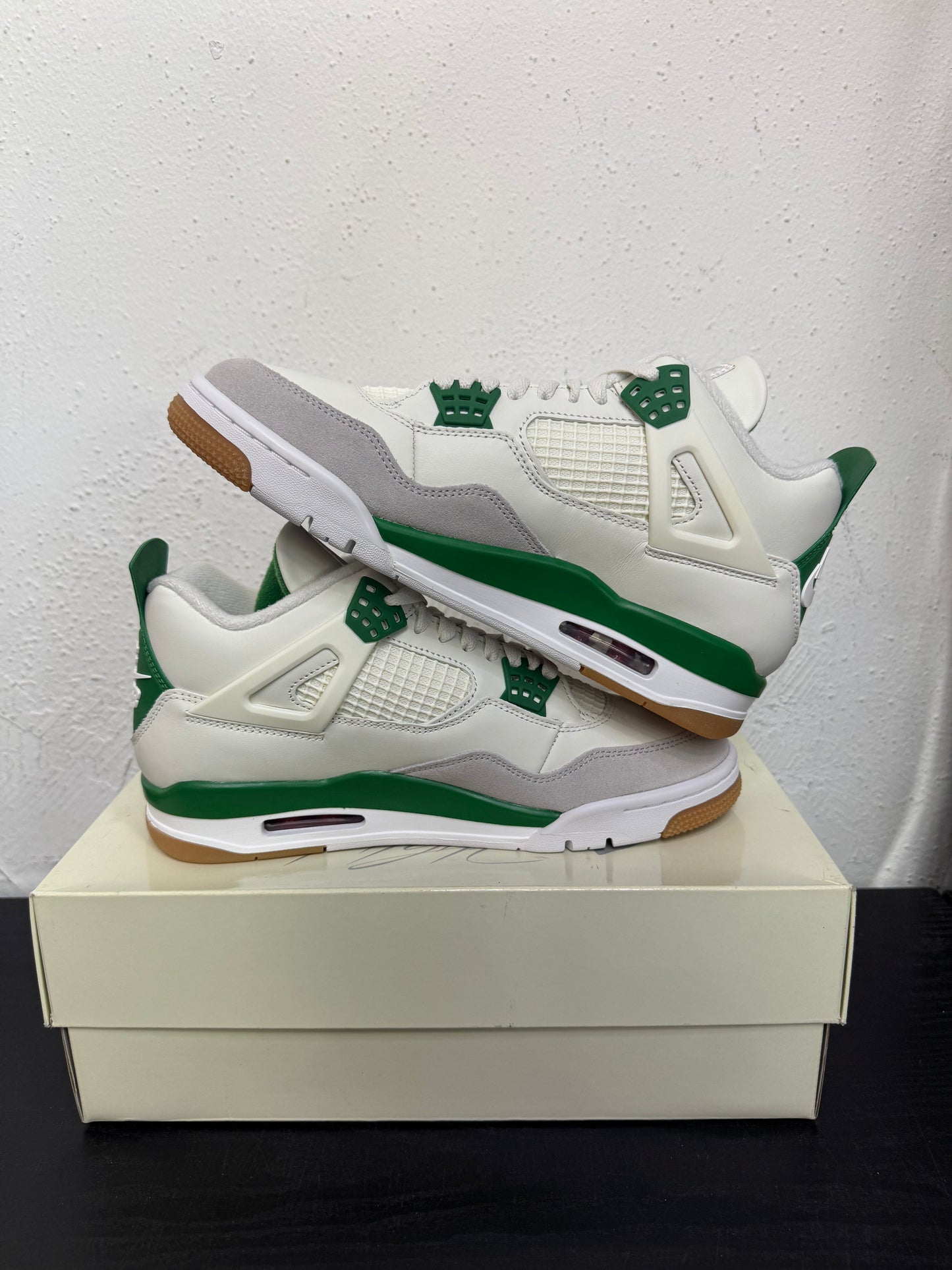 JORDAN 4 SB PINE GREEN