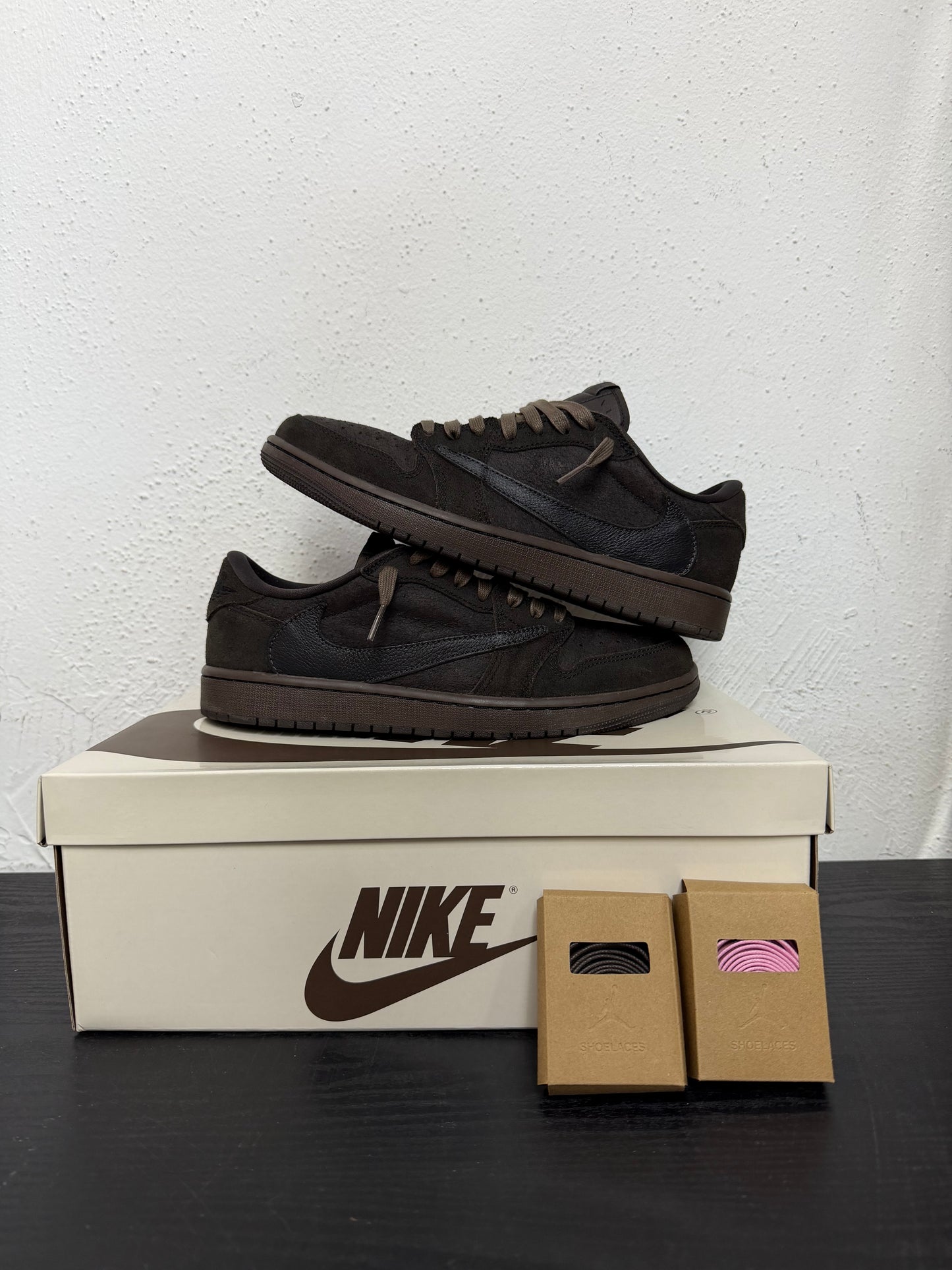 JORDAN 1 LOW TRAVIS SCOTT VELVET BROWN (USED)