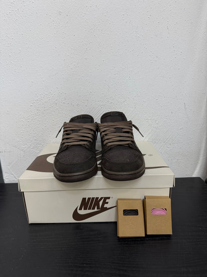 JORDAN 1 LOW TRAVIS SCOTT VELVET BROWN (USED)