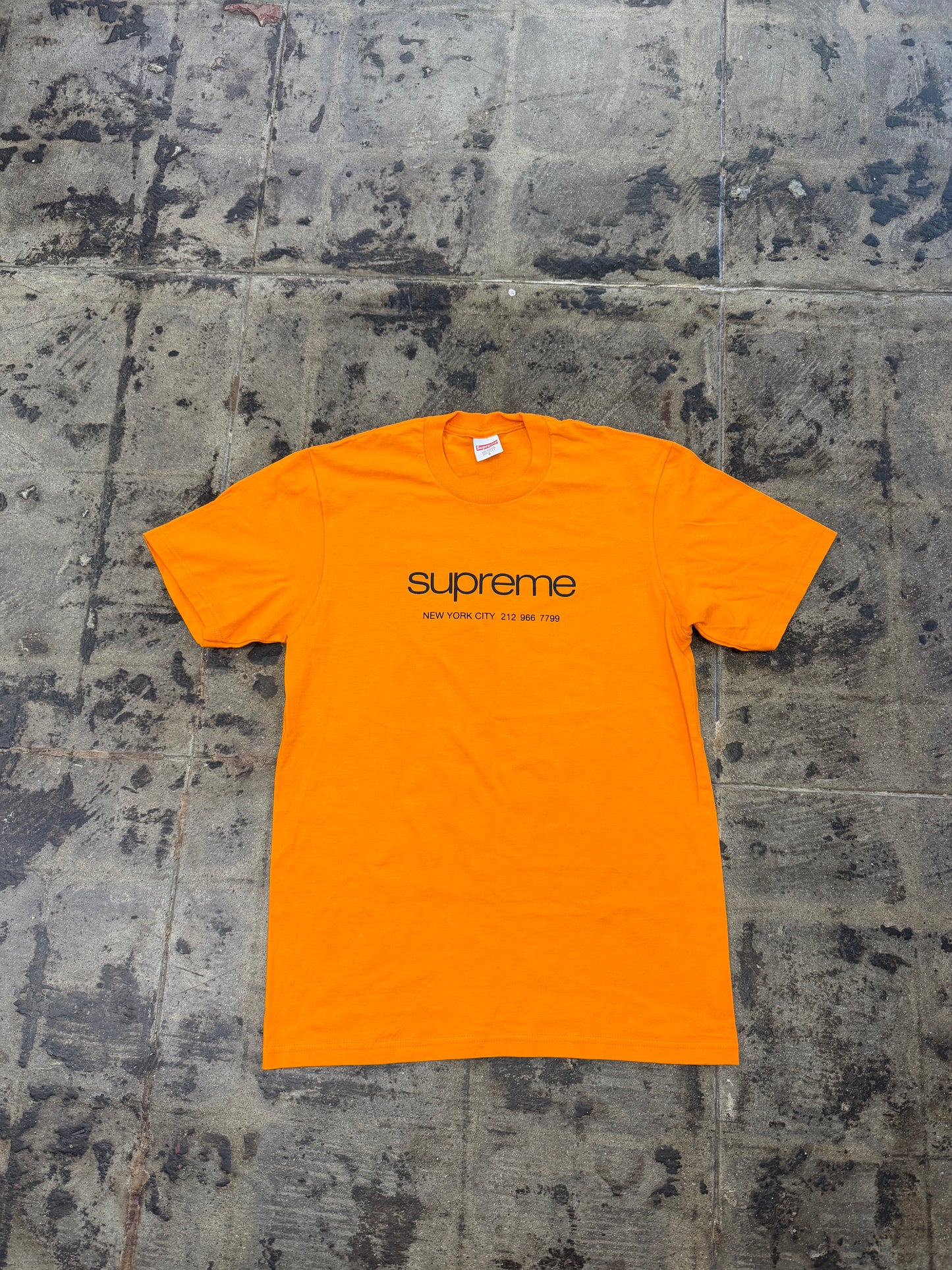 SUPREME SHOP ORANGE TEE (USED)