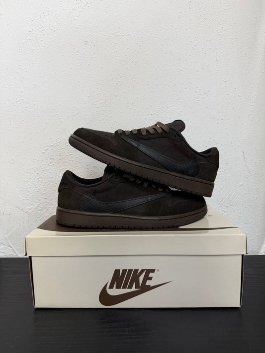 JORDAN 1 LOW TRAVIS SCOTT VELVET BROWN (USED)