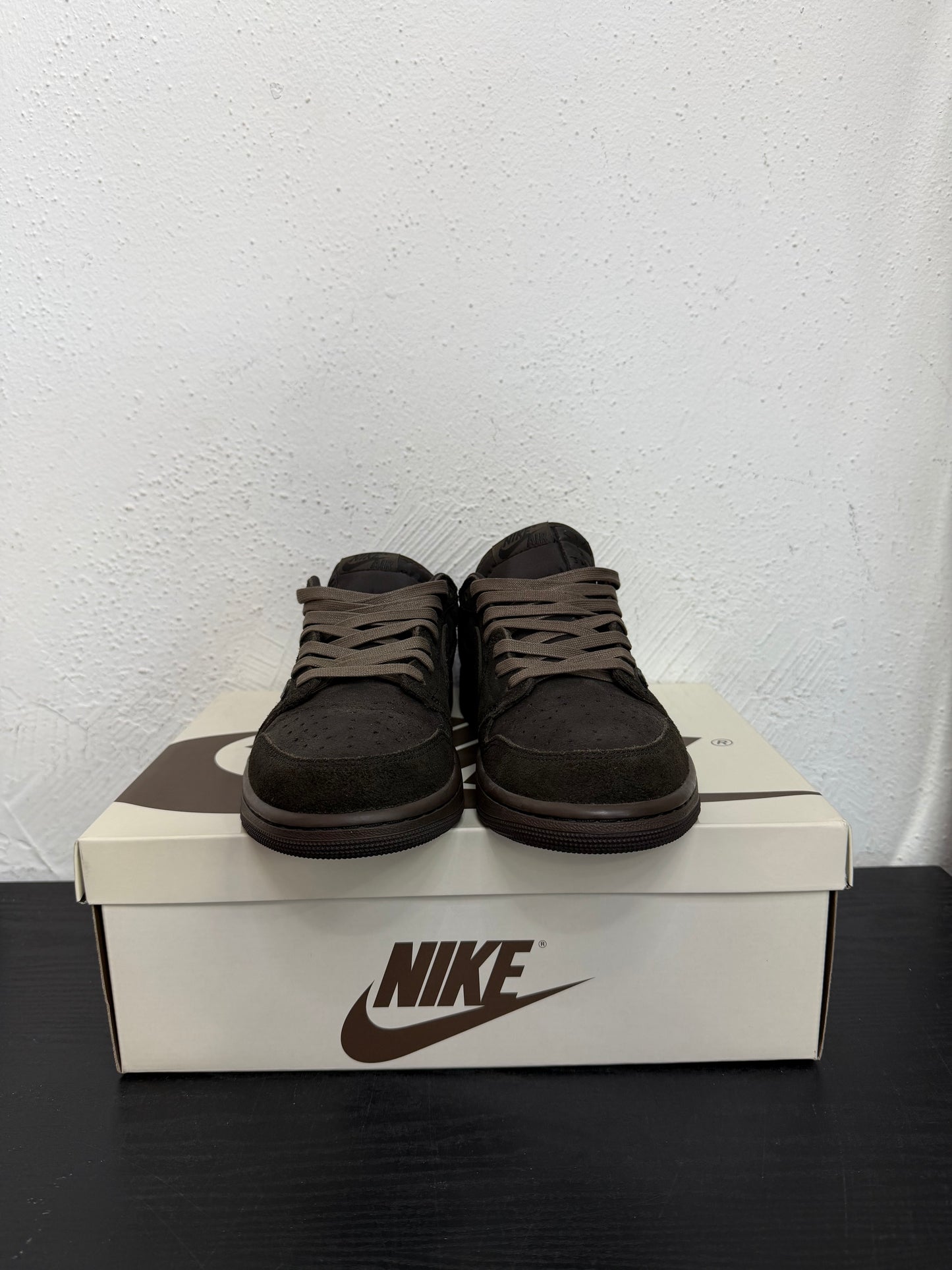 JORDAN 1 LOW TRAVIS SCOTT VELVET BROWN (USED)