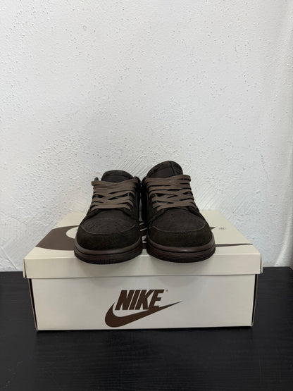 JORDAN 1 LOW TRAVIS SCOTT VELVET BROWN (USED)