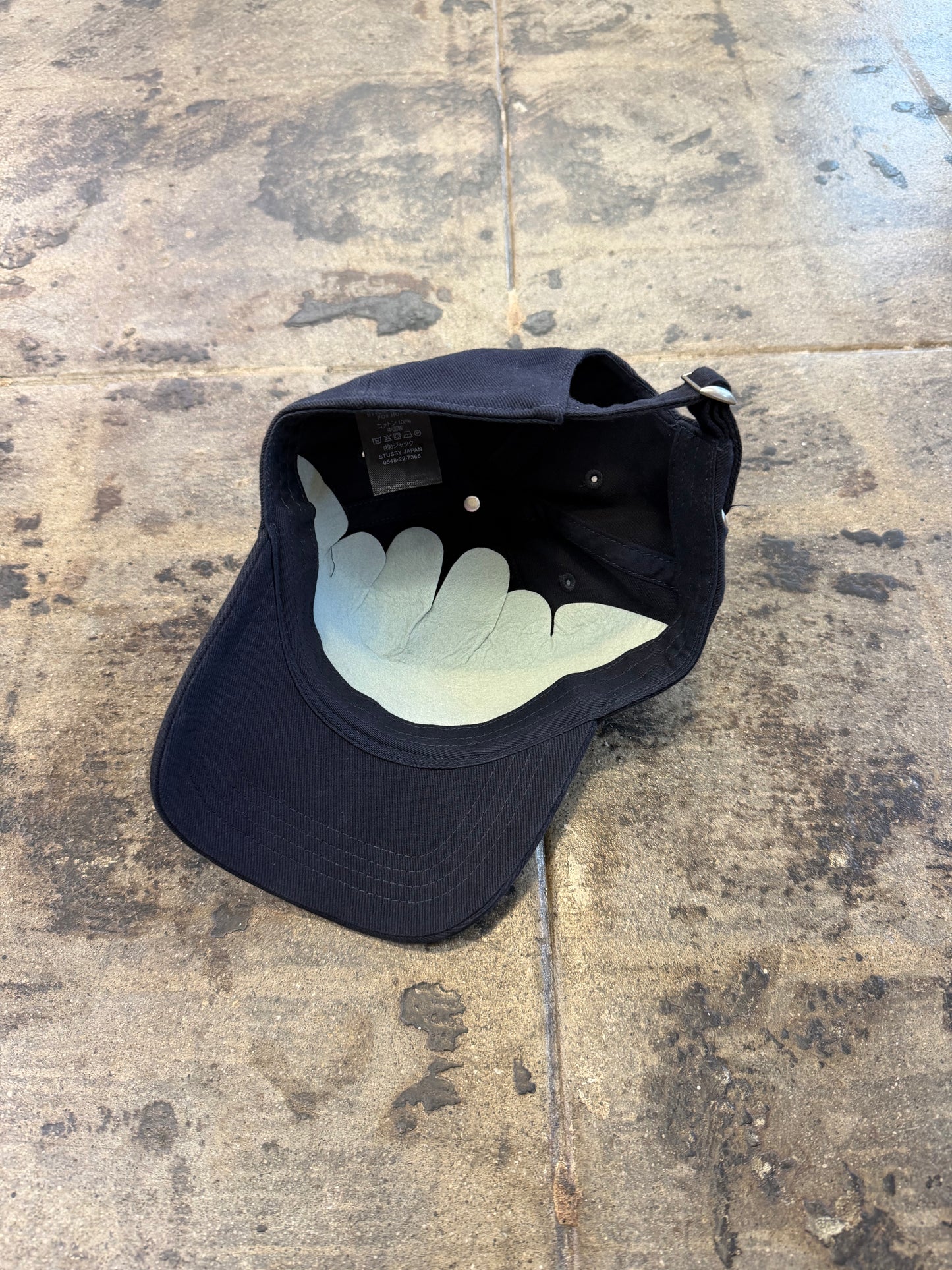 STUSSY LOW PROFILE STRAPBACK HAT