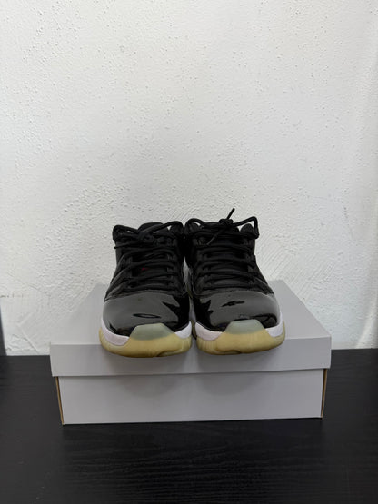JORDAN 11 LOW 72-10 (USED)