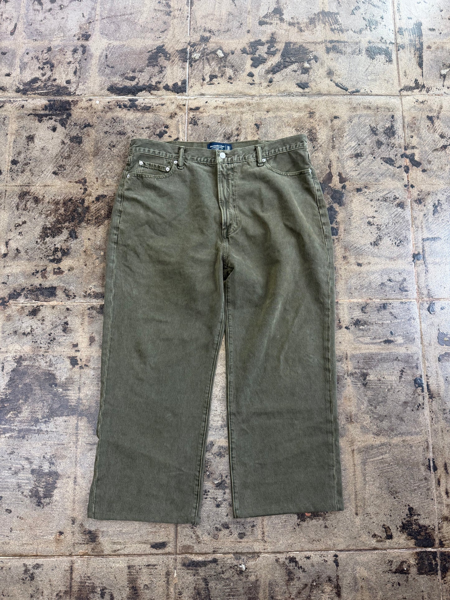 ABERCROMBIE &FITCH GREEN BAGGY PANTS