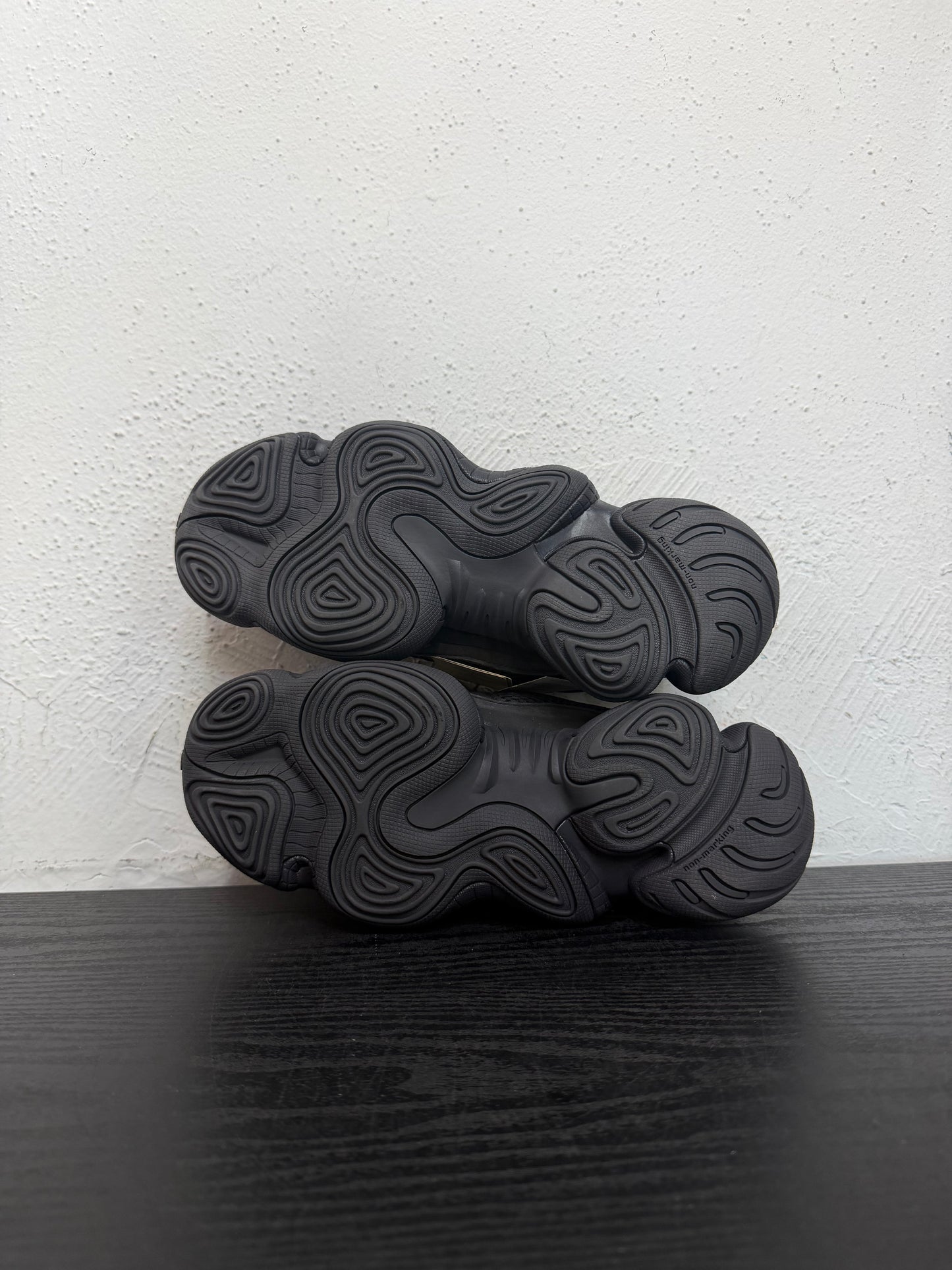 YEEZY 500 UTILITY BLACK (NB)