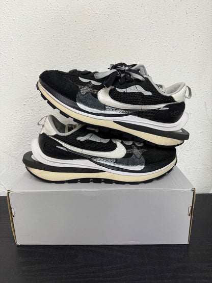 NIKE SACAI VAPORWAFFLE BLK/WHT (USED)