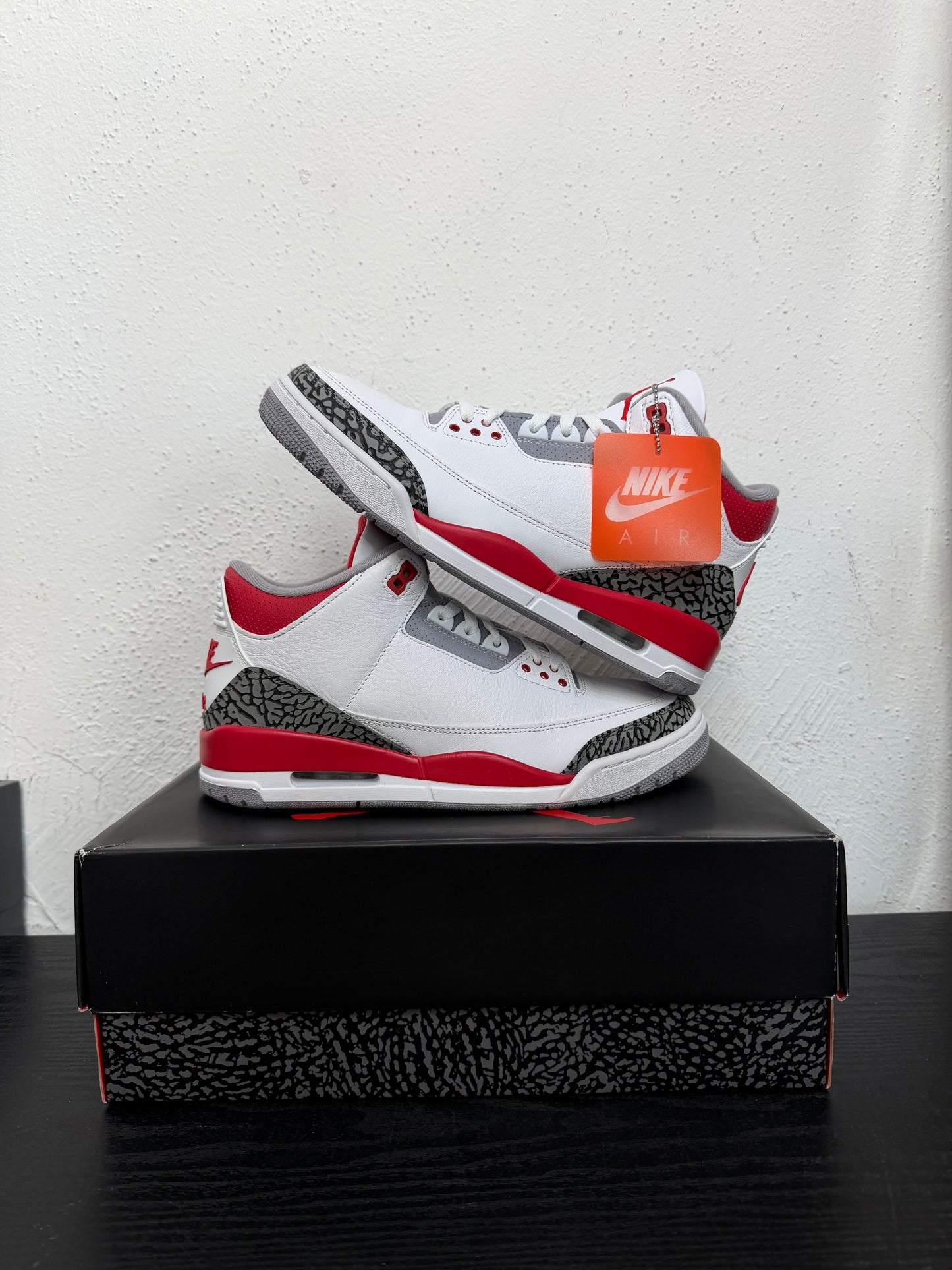 JORDAN 3 FIRE RED