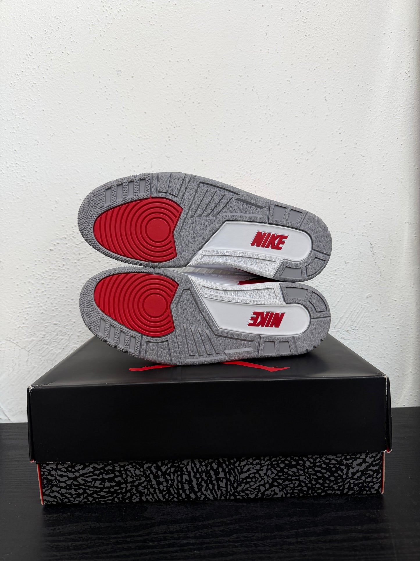 JORDAN 3 FIRE RED