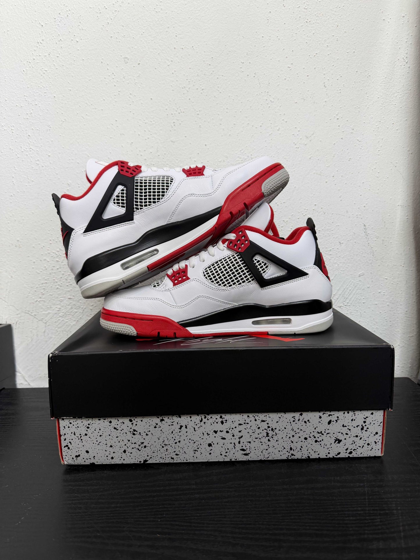 JORDAN 4 FIRE RED (2020)