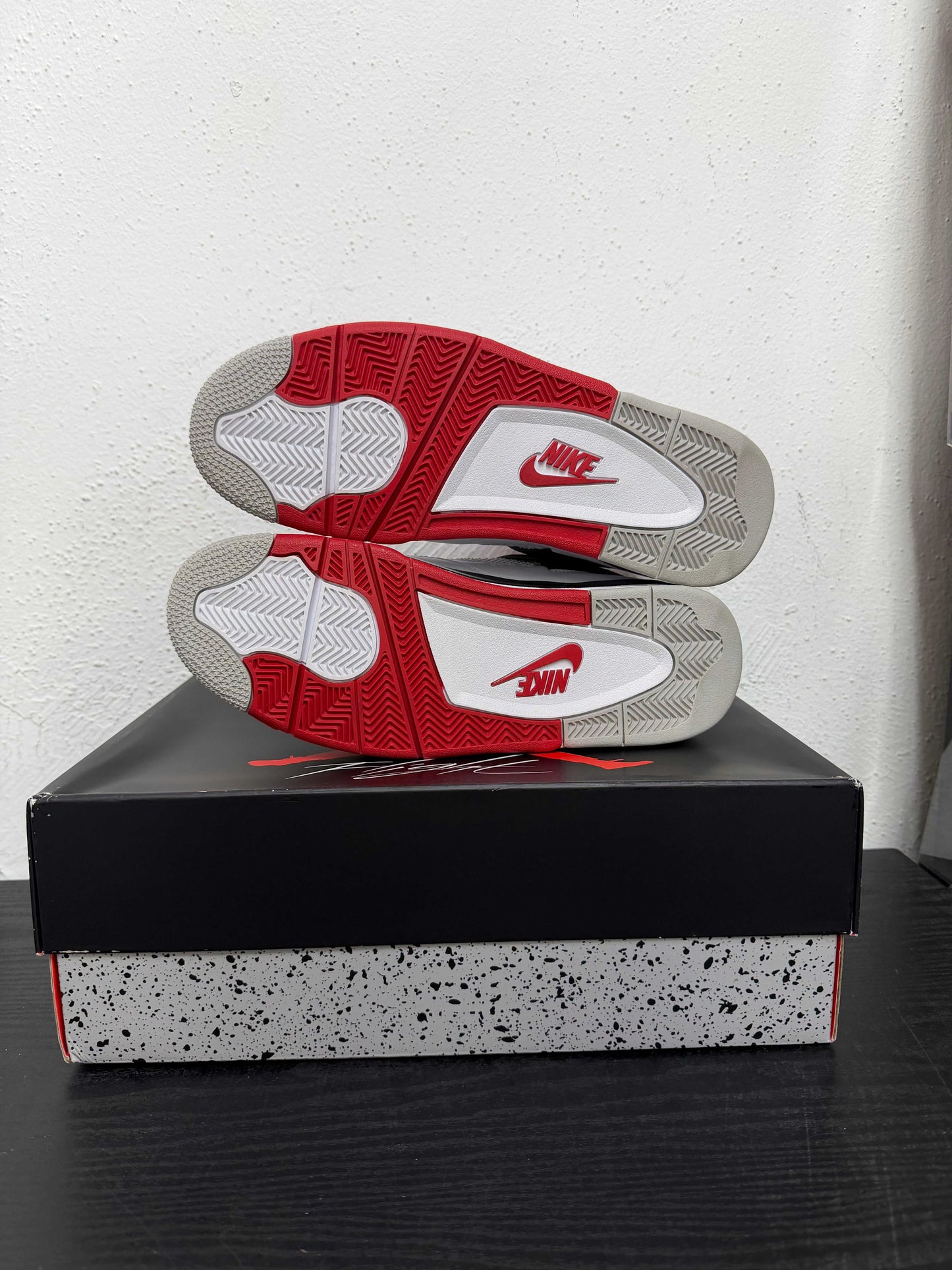 JORDAN 4 FIRE RED (2020)