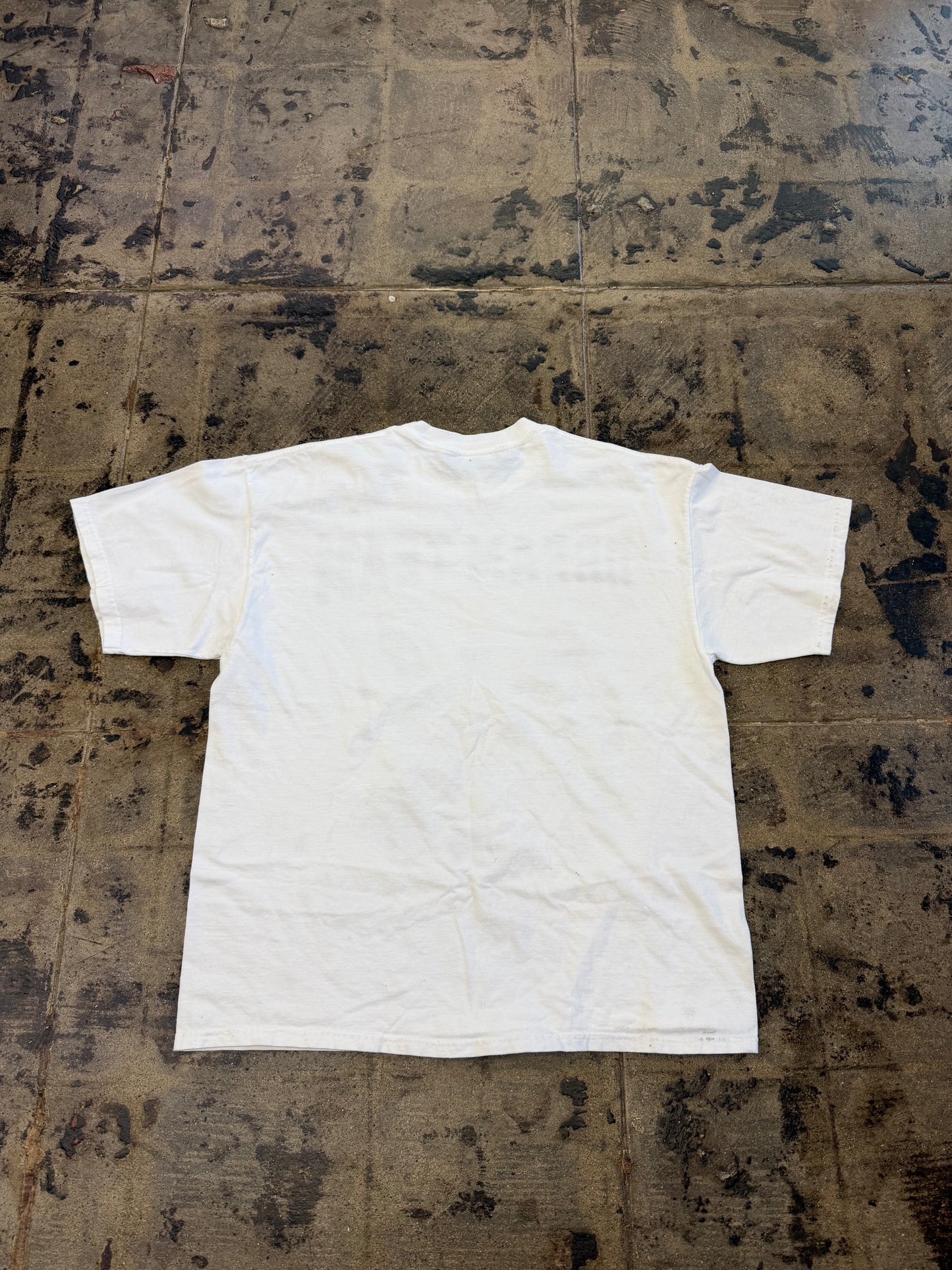 2004 LA LAKERS NBA FINALS TEE