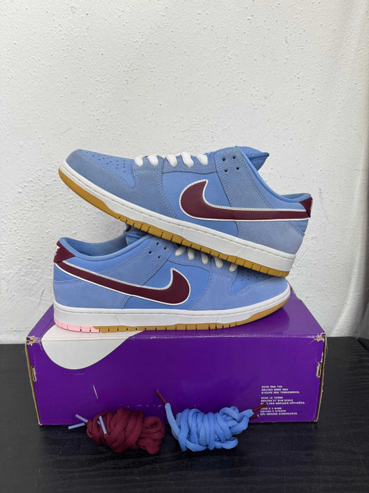 DUNK LOW SB PHILADELPHIA PHILLIES