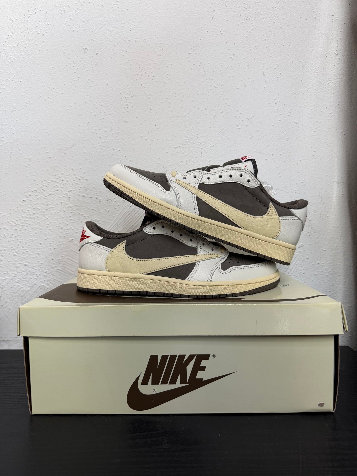 JORDAN 1 LOW TRAVIS SCOTT REVERSE MOCHA