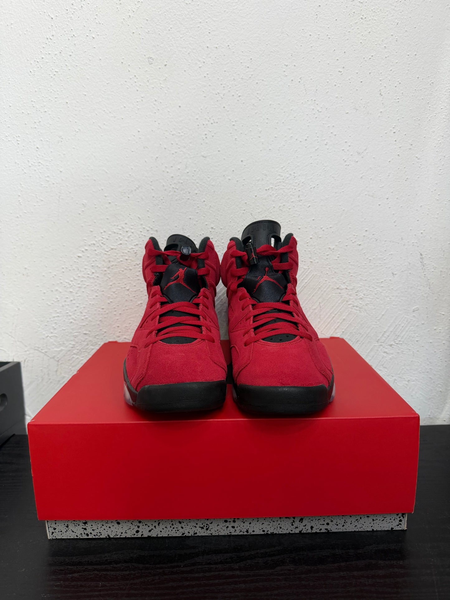 JORDAN 6 TORO BRAVO (USED)