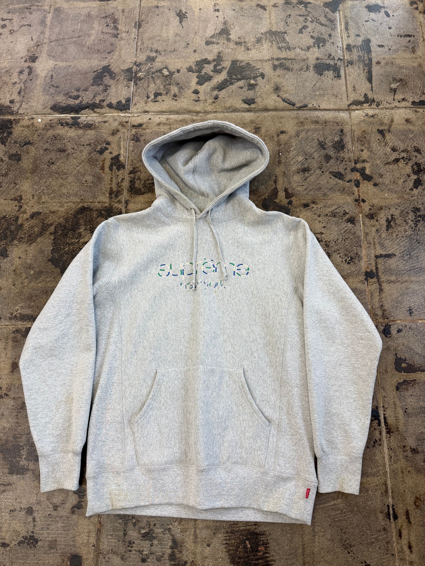 SUPREME MULTICOLOR CLASSIC HEATHER GREY HOODIE (USED)
