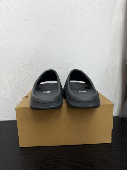 YEEZY SLIDE SLATE GREY