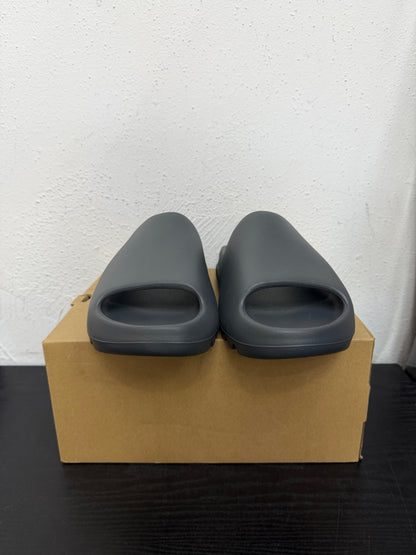 YEEZY SLIDE SLATE GREY