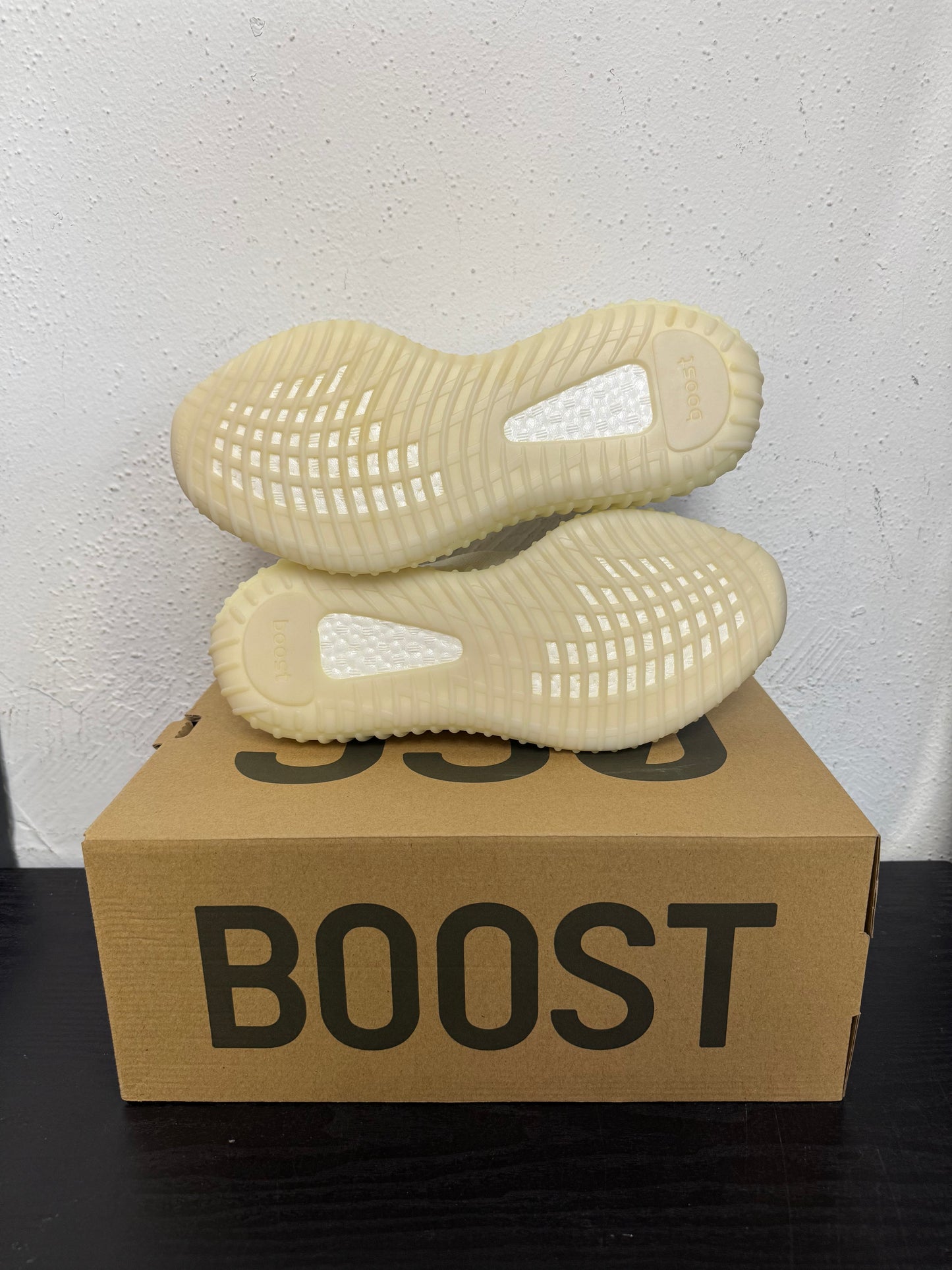 YEEZY 350 V2 BONE