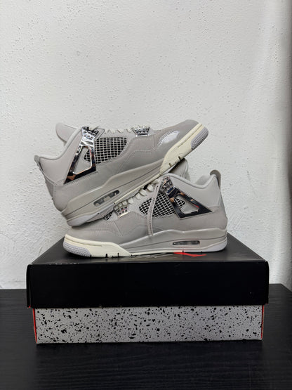 JORDAN 4 FROZEN MOMENT WMNS