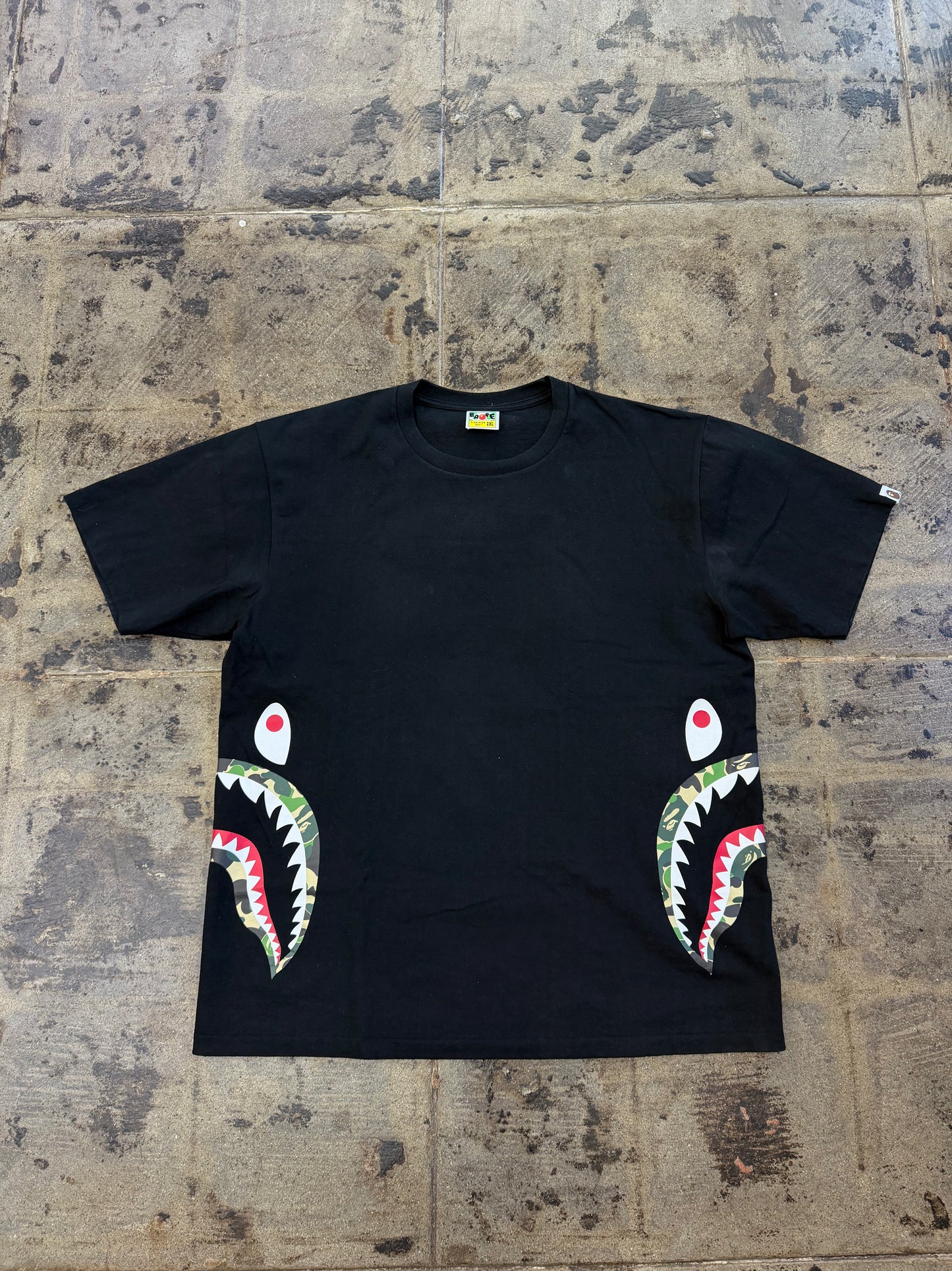 BAPE ABC SIDE SHARK TEE (USED)