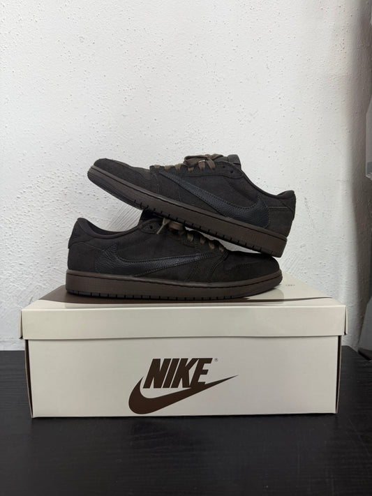 JORDAN 1 LOW TRAVIS SCOTT VELVET BROWN (USED)