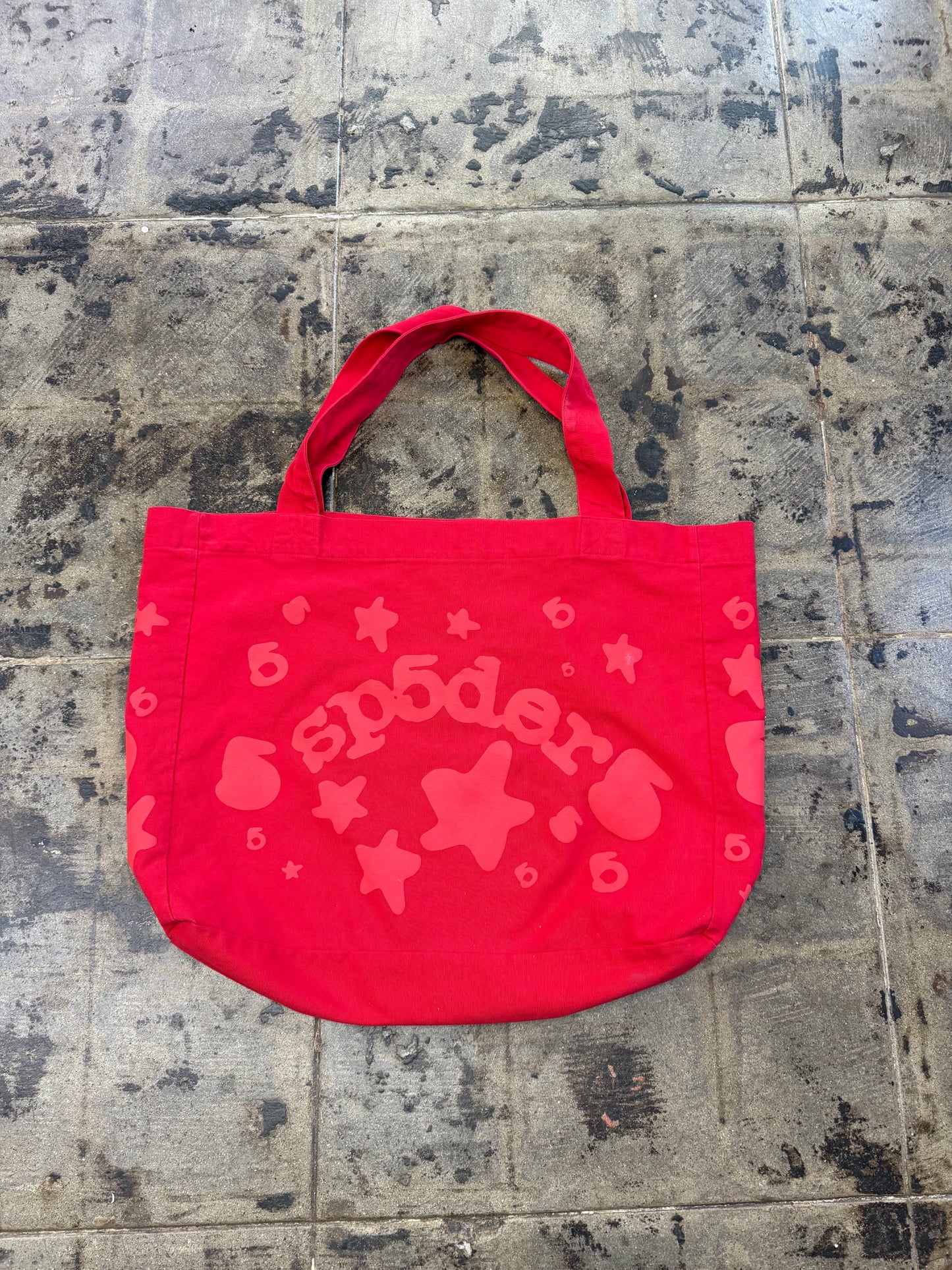 SP5DER BELUGA RED OVERSIZED TOTE