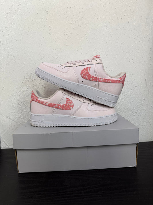 AIR FORCE 1 PAISLEY PINK PACK WMNS (USED)