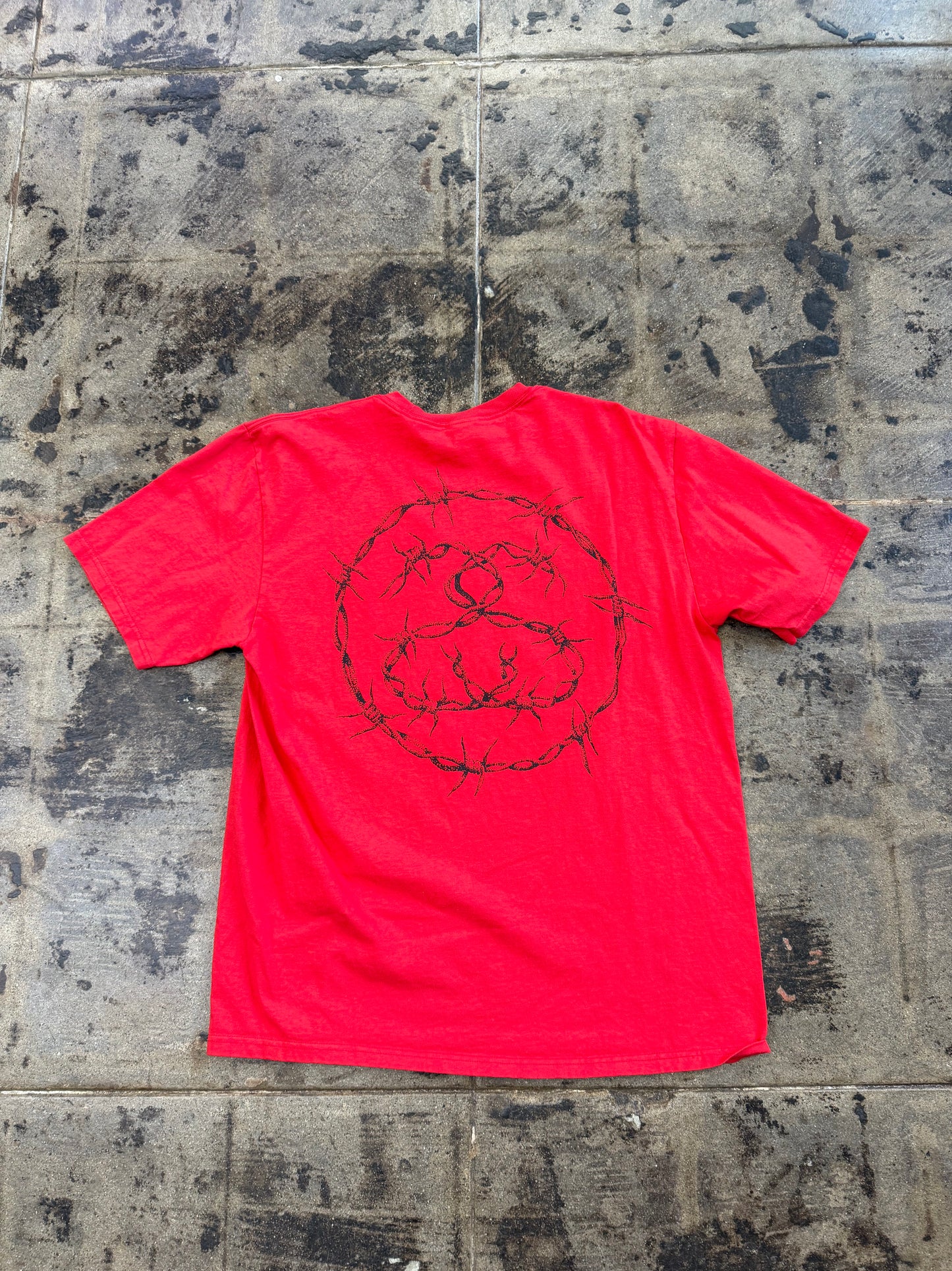 STUSSY RED BARB WIRED TEE (USED)