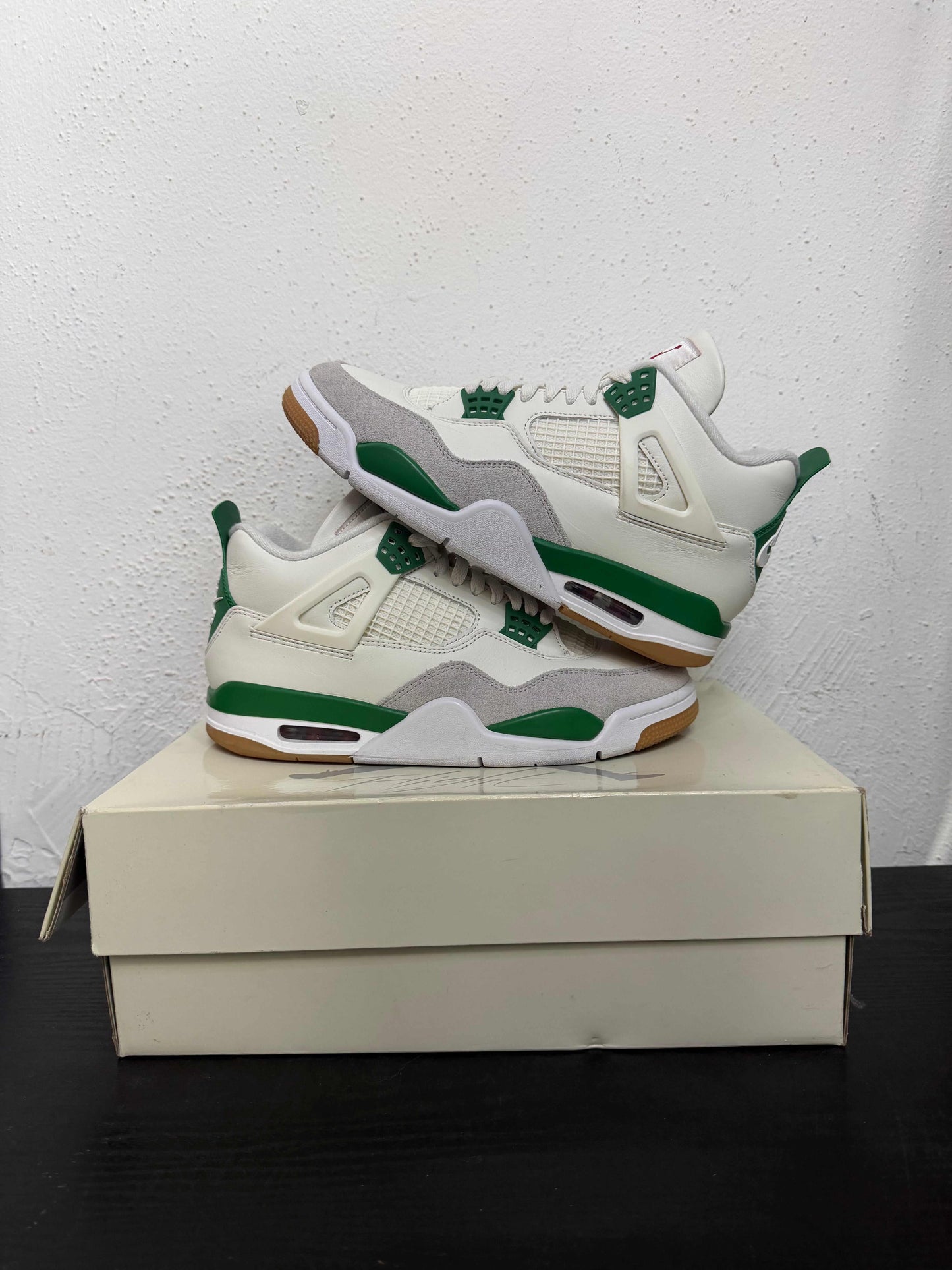 JORDAN 4 SB PINE GREEN (USED)