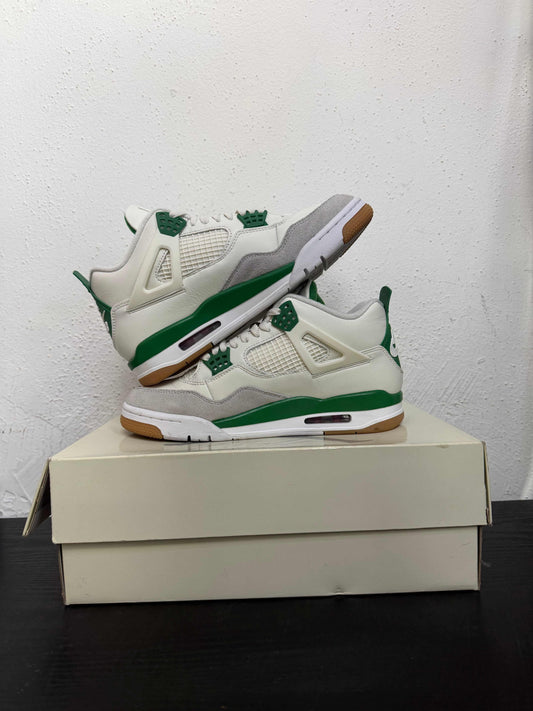 JORDAN 4 SB PINE GREEN (USED)