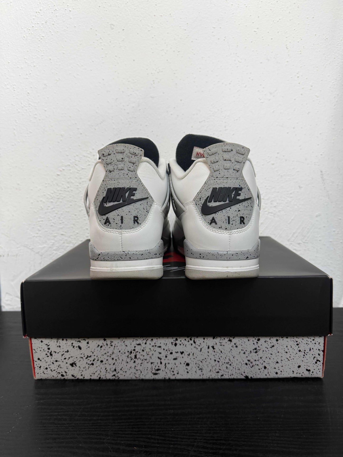 JORDAN 4 WHITE CEMENT (USED)