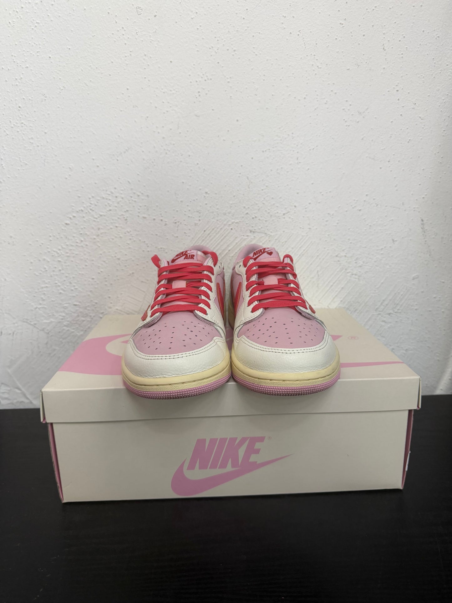 JORDAN 1 LOW TRAVIS SCOTT TROPICAL PINK (USED)