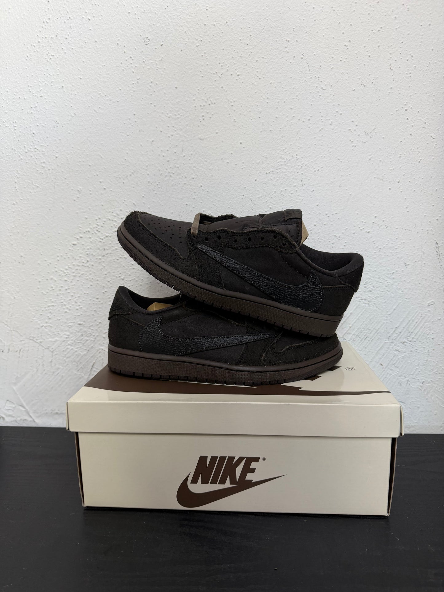 JORDAN 1 LOW TRAVIS SCOTT VELVET BROWN