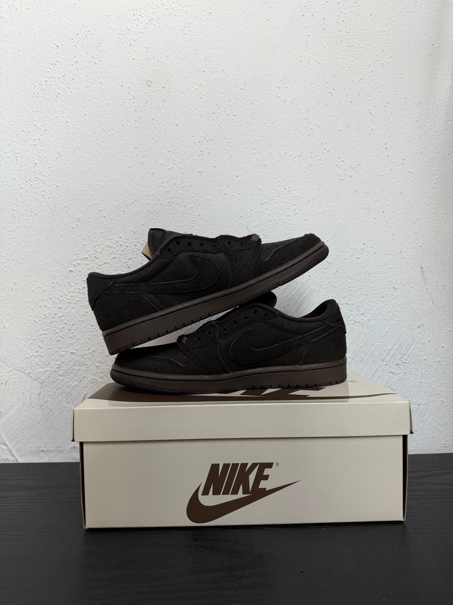JORDAN 1 LOW TRAVIS SCOTT VELVET BROWN